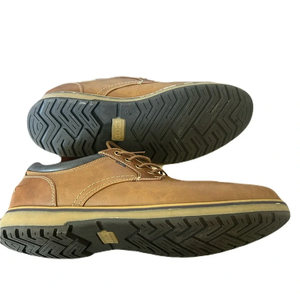 Izod Men's Tan Oxfords